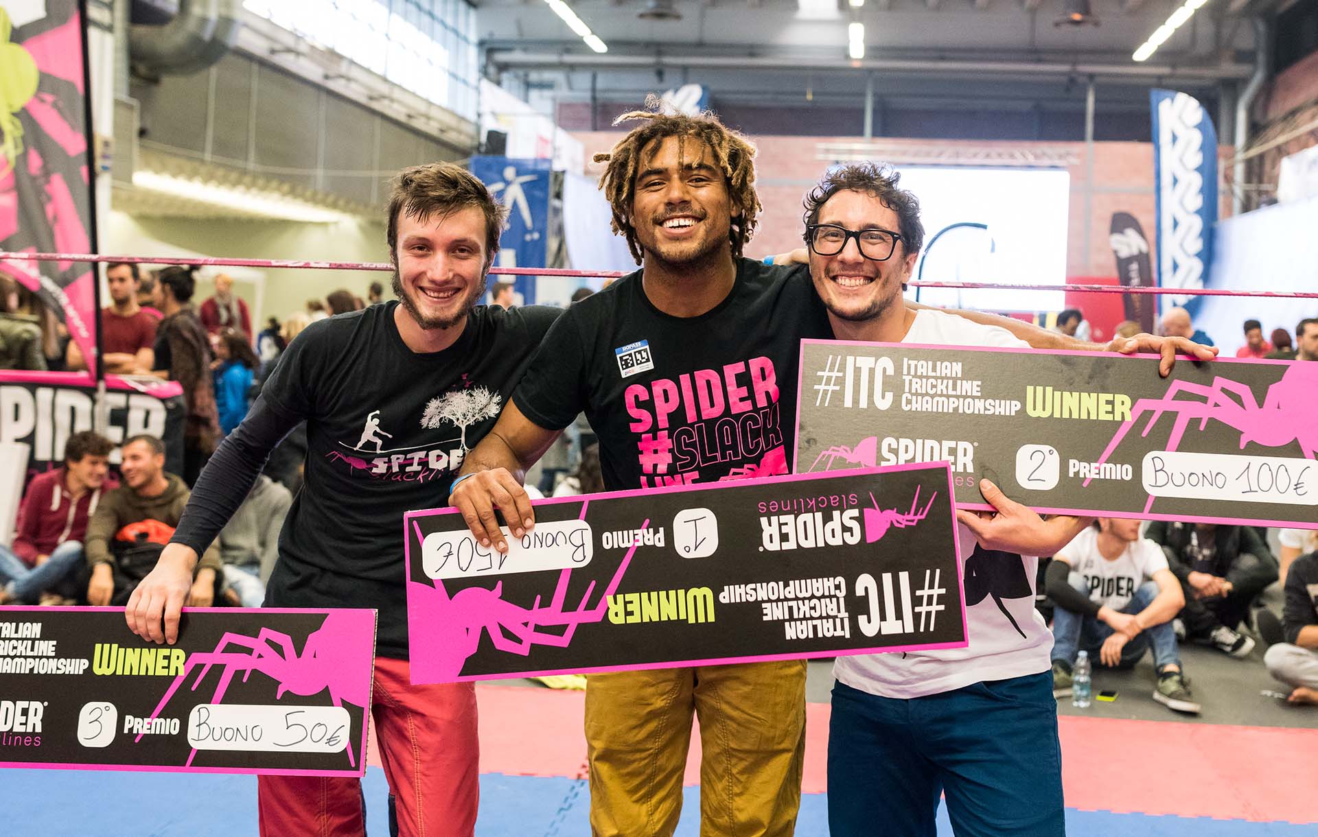 Are there any trickline competitions